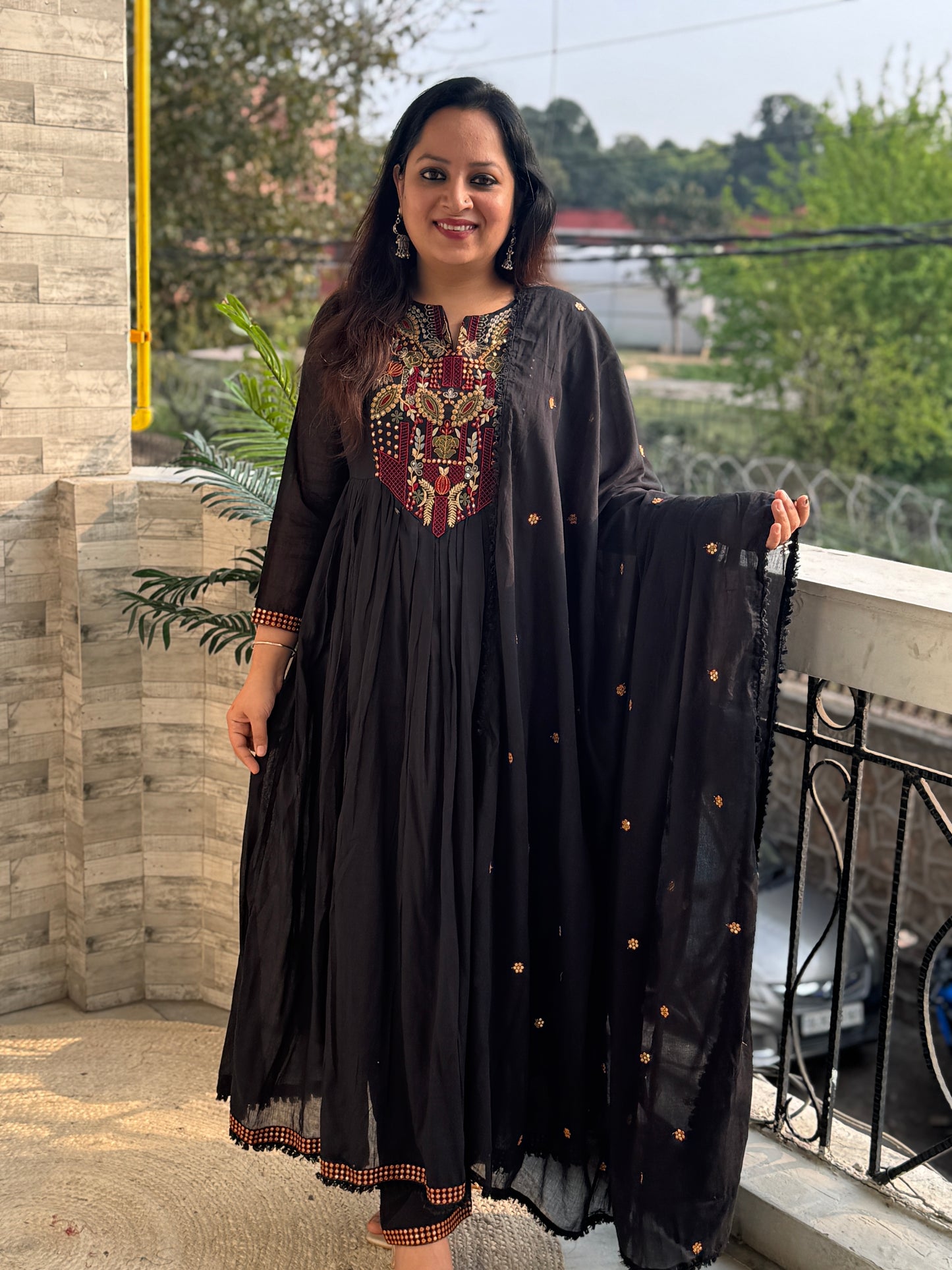 Mira Black Mul Anarkali Suit set- Black Colour