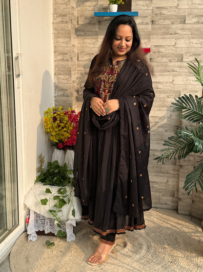 Mira Black Mul Anarkali Suit set- Black Colour