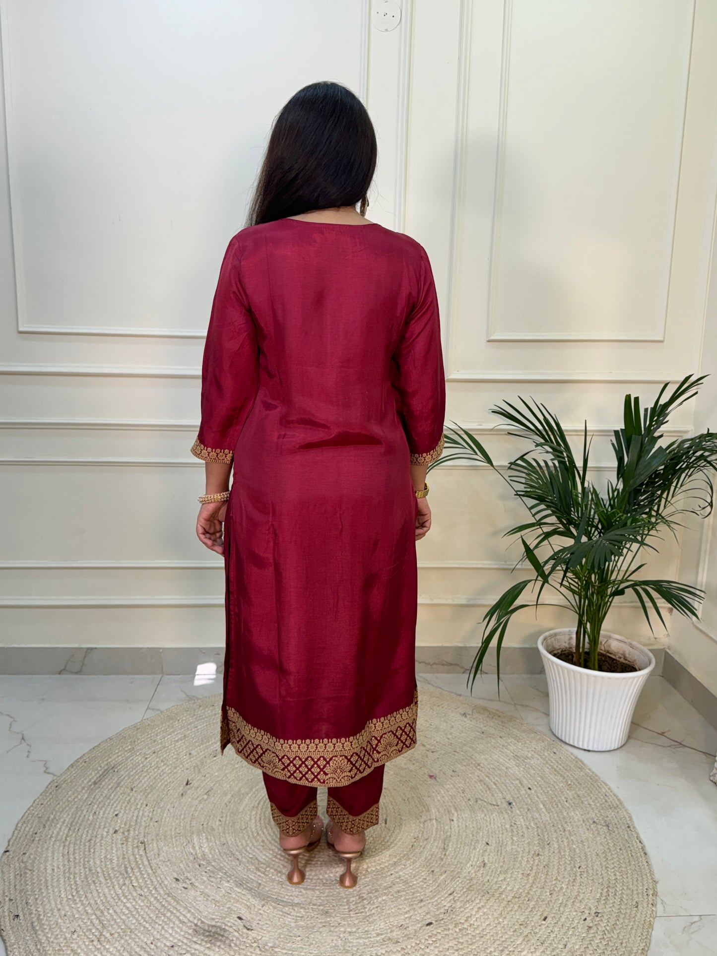 Silk Zari Jacqaurd Suit Set-Maroon Colour