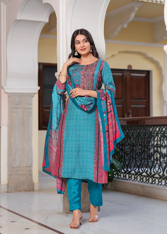 Aara Pure Muslin Patch Yoke Suit Set- Blue